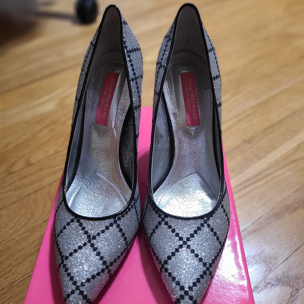 Isaac Mizrahi Silver and Black Heels Excellent Shape. Size 7.5